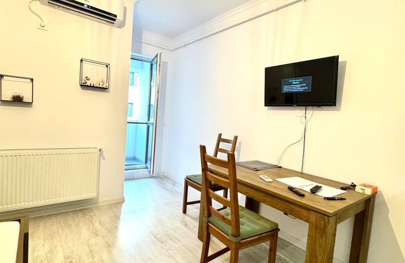 Miete eines gemütlichen 1-Zimmer-Apartments mit Balkon und Klimaanlage in Bukarest, Rumänien